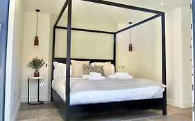 Wilding Hotel
